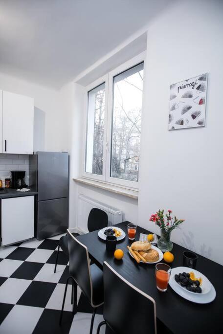 Cozy, Fully Equipped In Mokotow District *